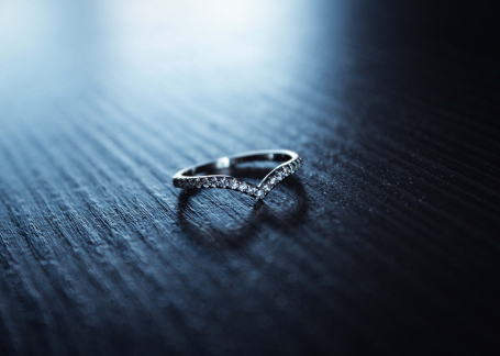 Platinum wishbone wedding ring