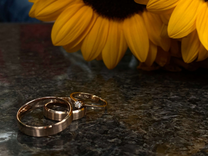 Different metals used in wedding and engagement ring