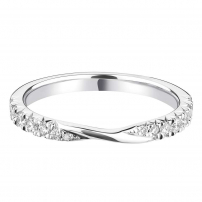 Platinum French Kiss Style Setting Twist Ring